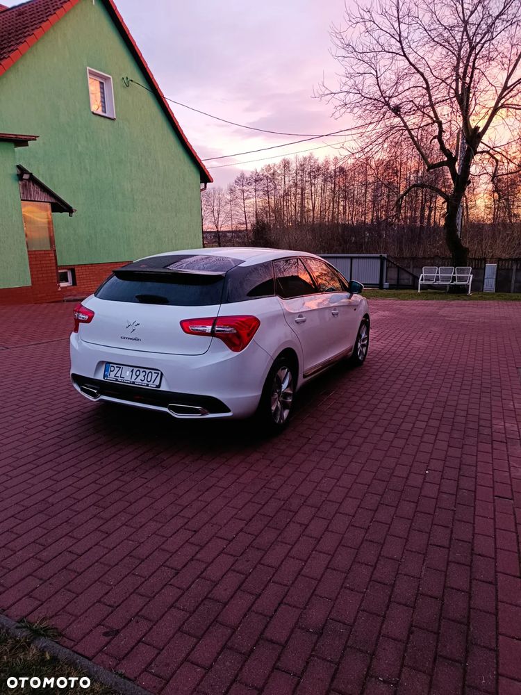 Citroën DS5 2.0 HDi Hybrid4 SoChic MCP - 4