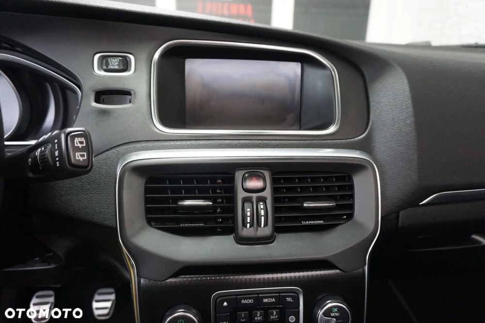 Volvo V40 D2 RDesign - 32