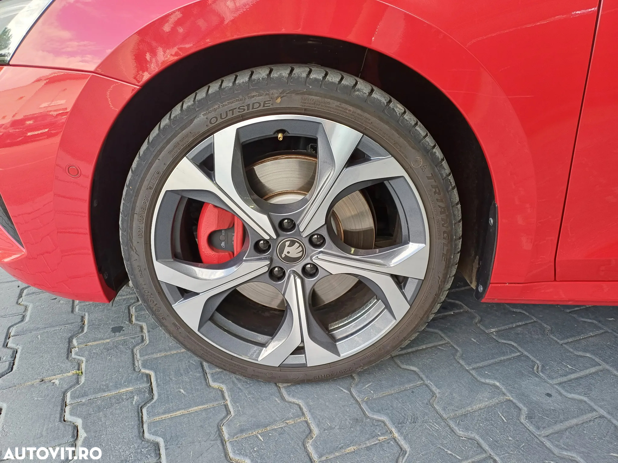 Skoda Octavia 2.0 TSI DSG RS - 4