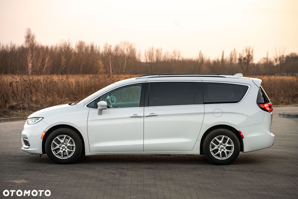 Chrysler Pacifica - 8