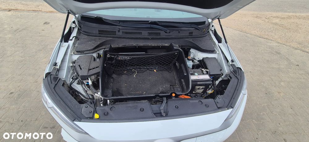 Hyundai Kona 64kWh Premium - 17