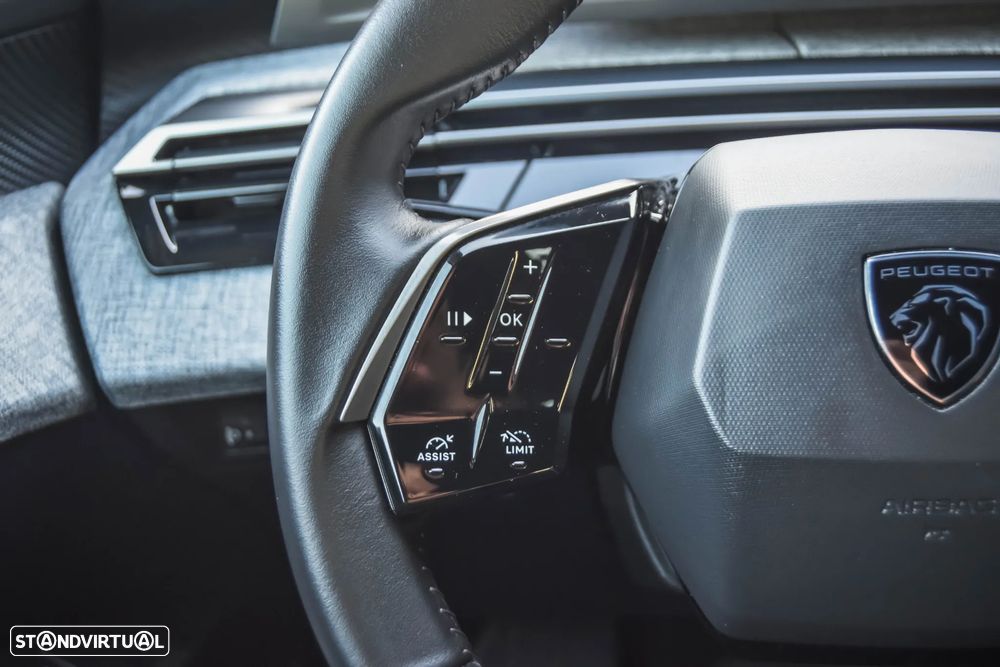 Peugeot 5008 1.2 Hybrid Allure e-DCS6 - 23