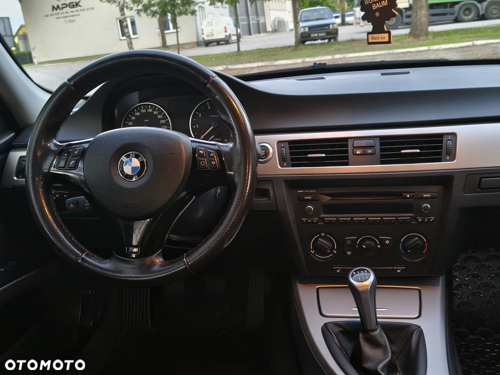 BMW Seria 3 316i - 4