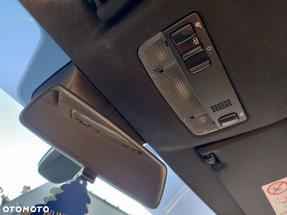 Volkswagen up! 1.0 high - 33