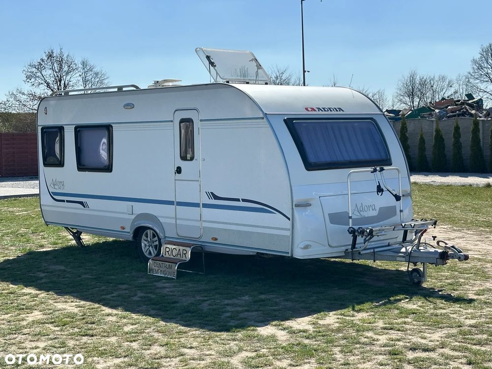 Adria ADORA 542 UT z napędem, nową markizą i dużą łazienką. - 8