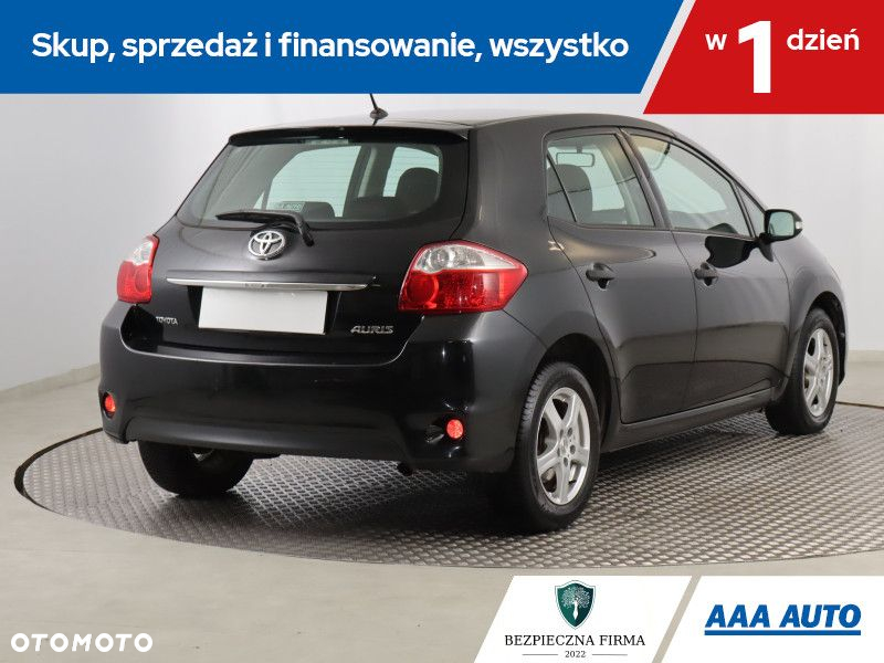 Toyota Auris - 6