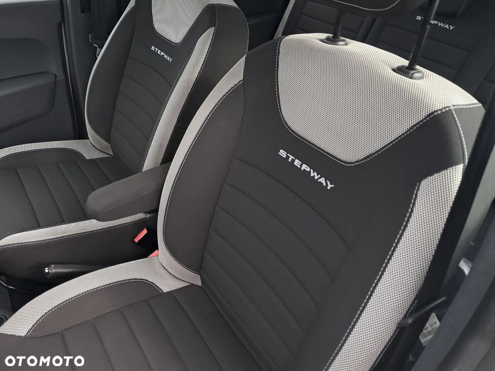 Dacia Lodgy 1.3 TCe Stepway S&S - 11