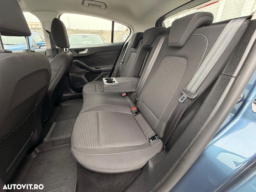 Ford Focus 2.0 EcoBlue Titanium - 11