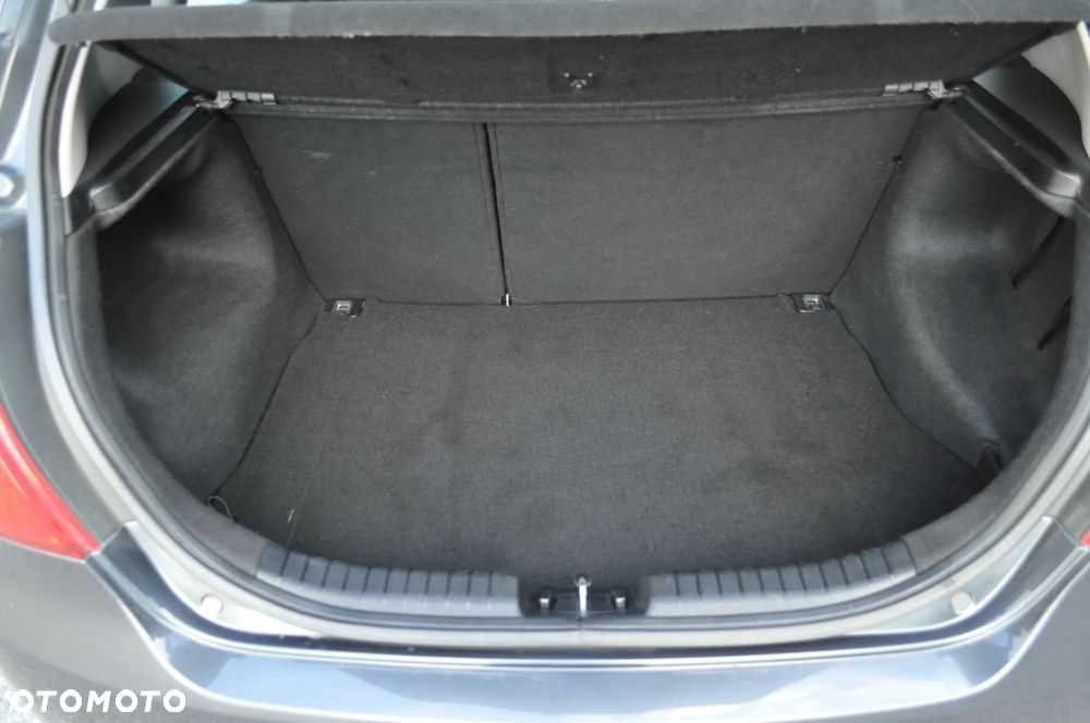 Kia Ceed - 21