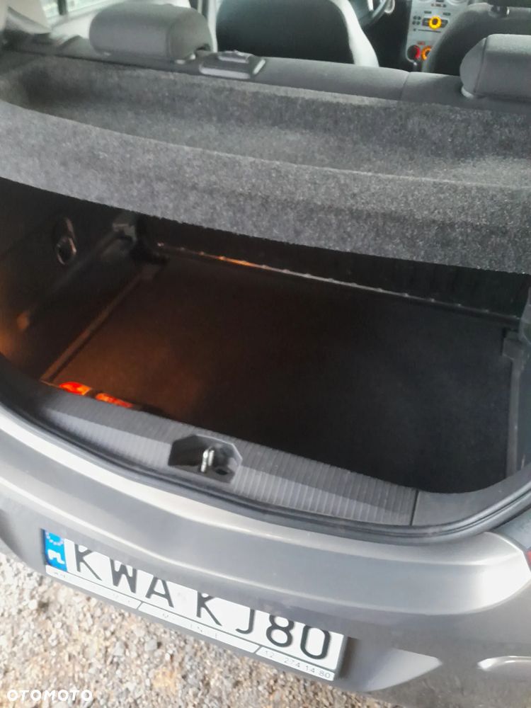 Opel Corsa 1.2 16V Enjoy - 4