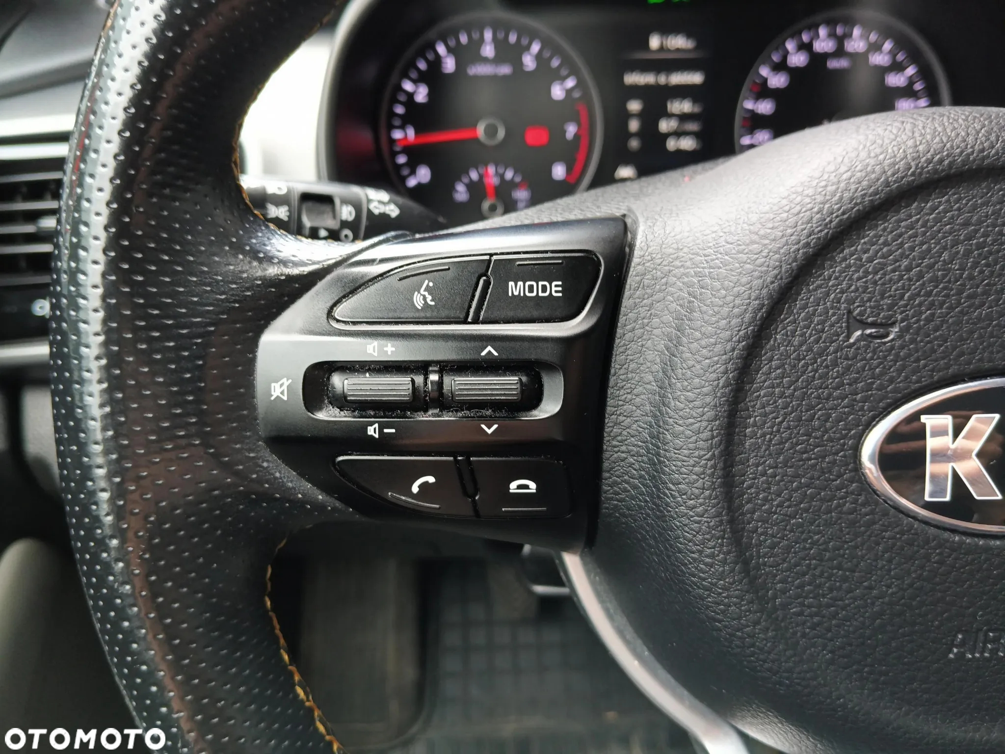 Kia Stonic 1.0 T-GDI L Business Line - 24