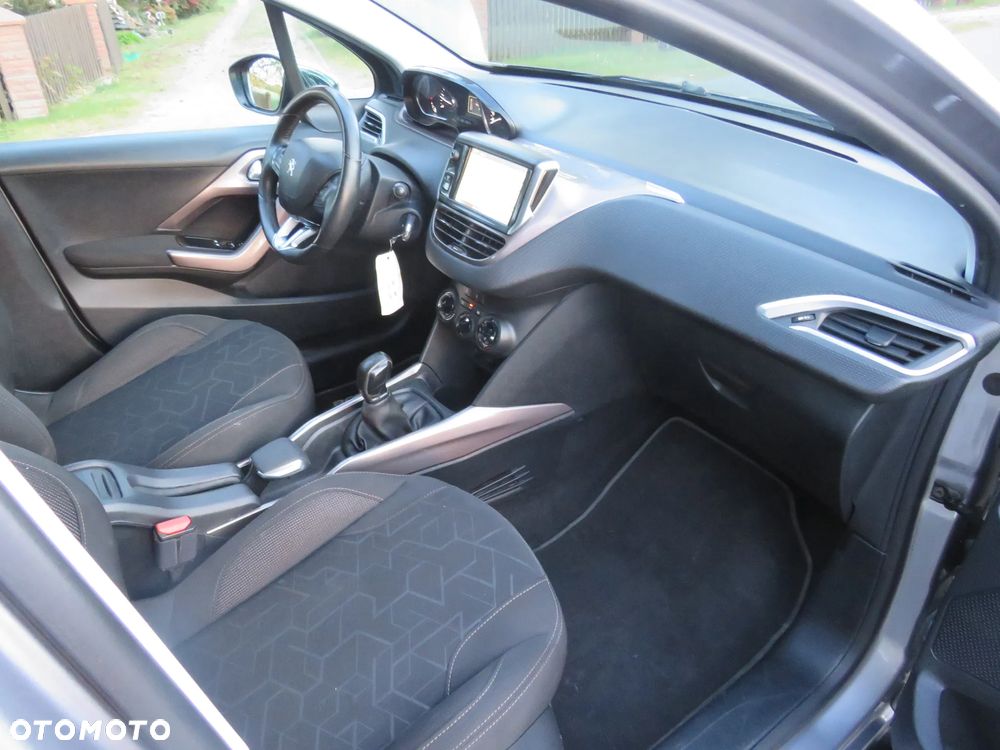 Peugeot 2008 e-HDi FAP 92 STOP & START Active - 11