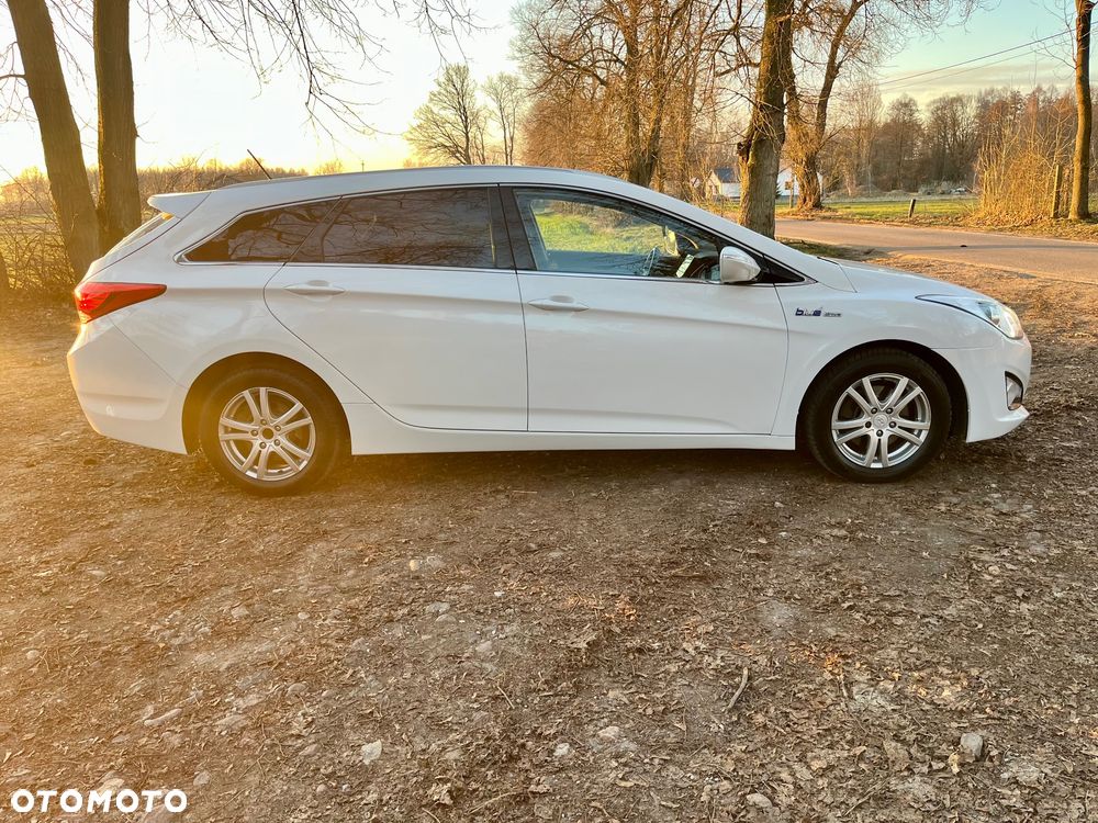 Hyundai i40 i40cw 1.7 CRDi Fifa World Cup Edition - 2