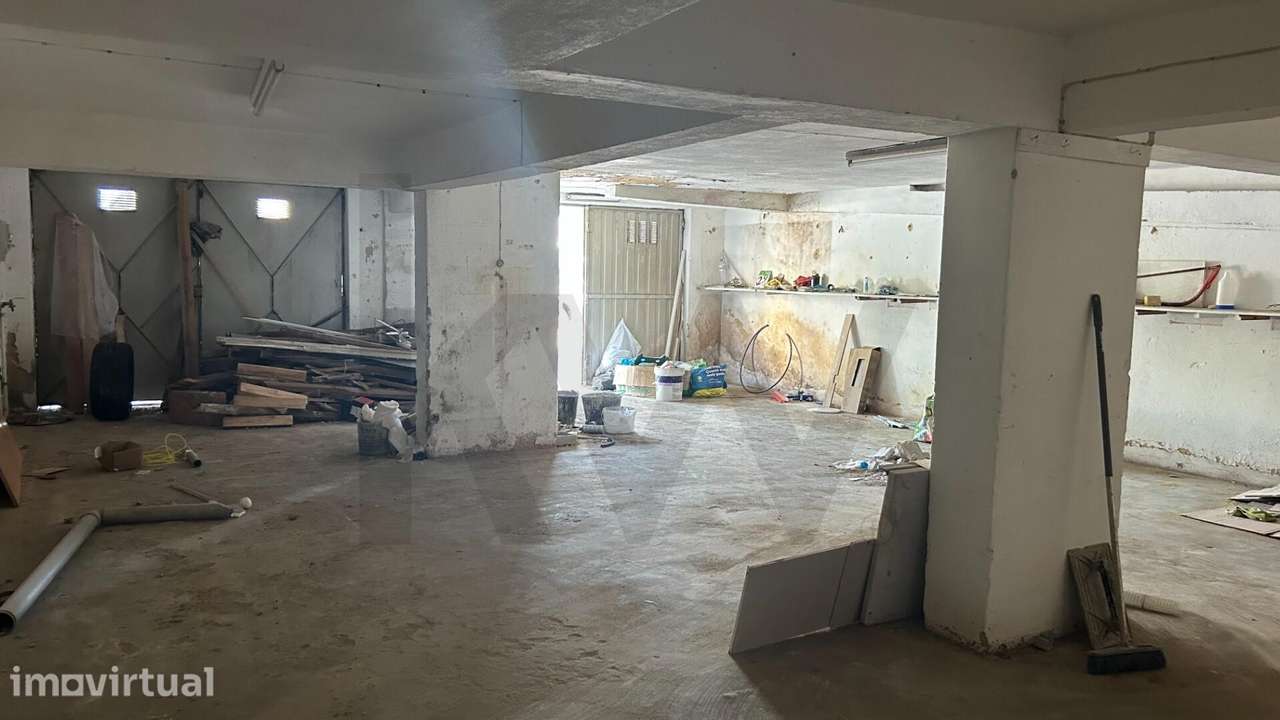 Garagem no Barreiro - Grande imagem: 5/15