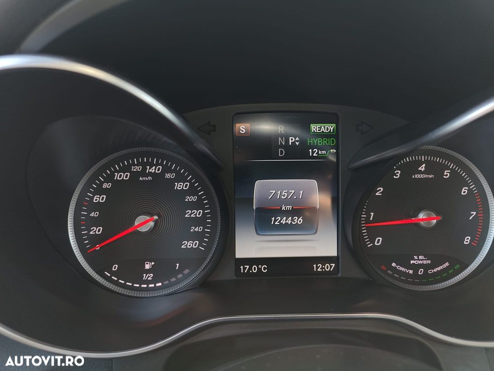 Mercedes-Benz GLC - 9