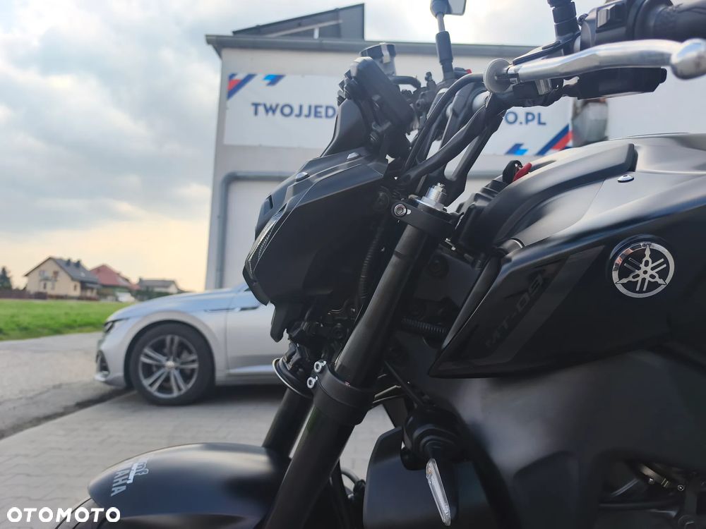 Yamaha MT - 9