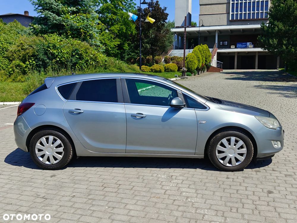 Opel Astra 1.7 CDTI DPF Sport - 9