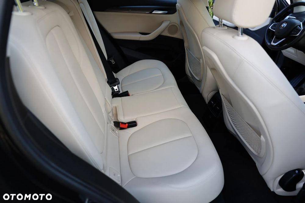 BMW X1 sDrive18d Advantage sport - 17