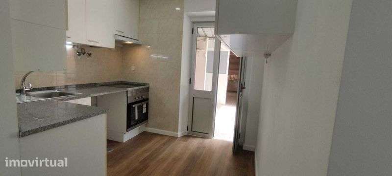 Apartamento T2 em Alverca do Ribatejo - Grande imagem: 3/12