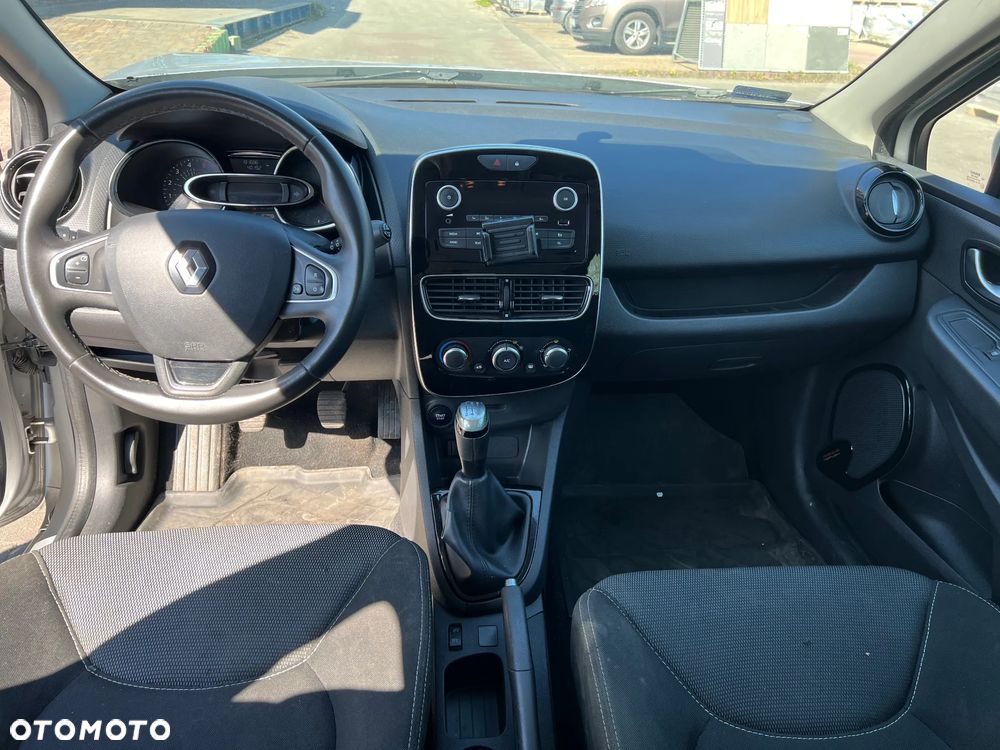 Renault Clio - 8
