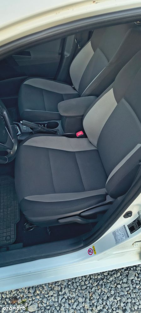 Toyota Auris 1.6 Active - 12