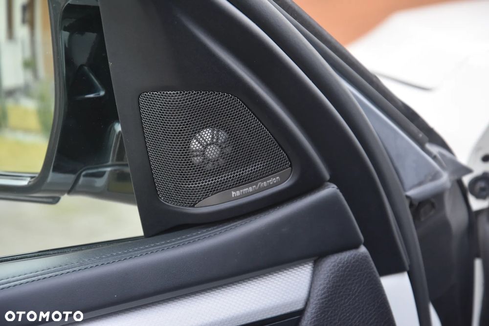 BMW X6 xDriveM50d - 19