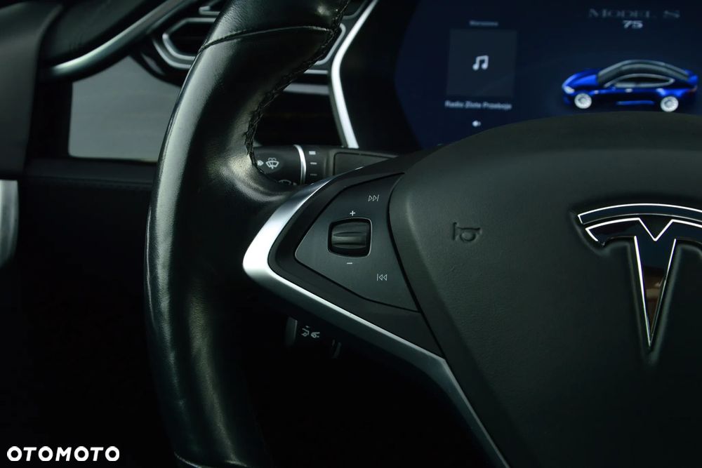 Tesla Model S 75 - 22