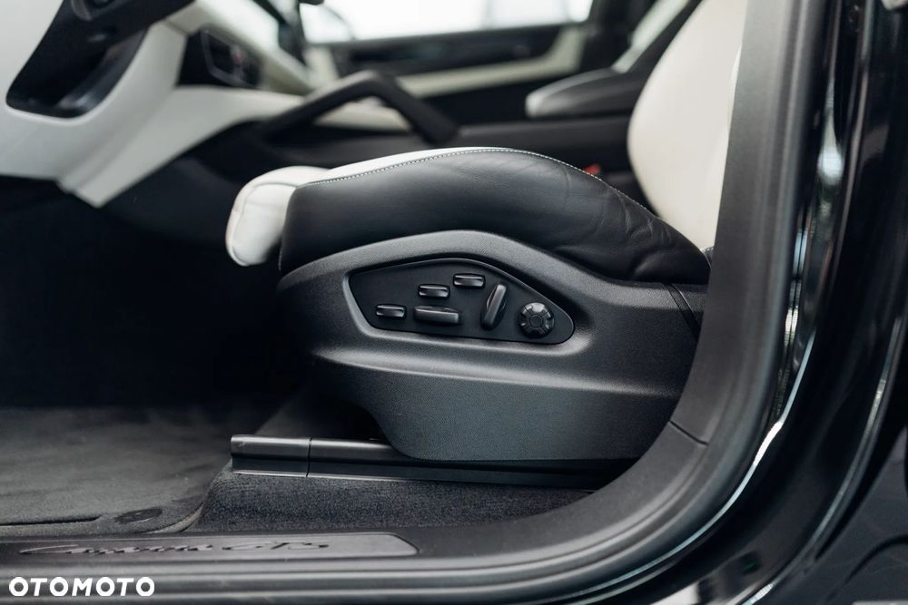 Porsche Cayenne GTS - 36