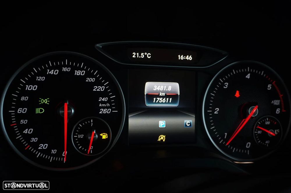 Mercedes-Benz A 180 d Urban - 12