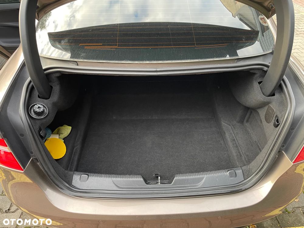 Jaguar XE 20d R-Sport - 15