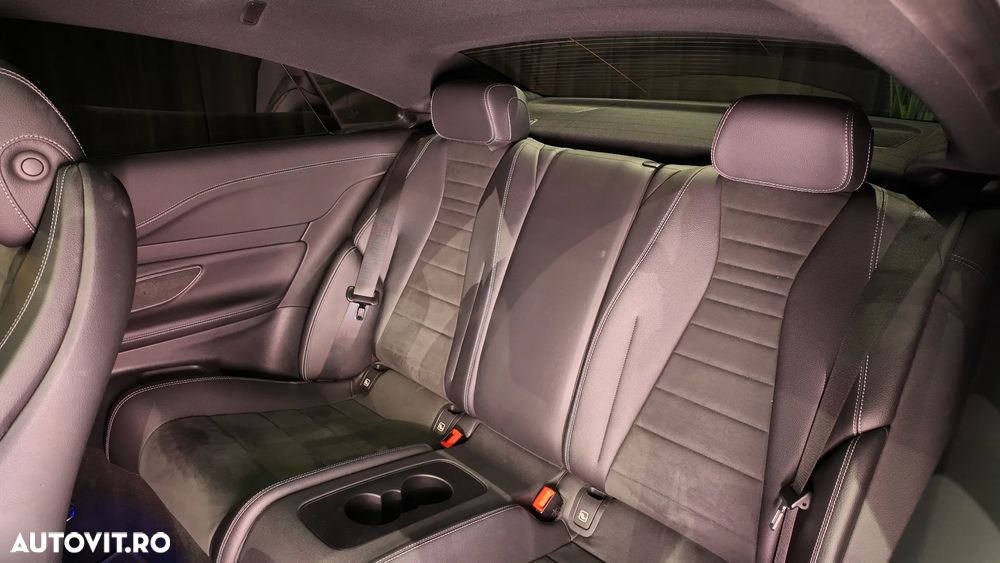 Mercedes-Benz E 200 MHEV - 17