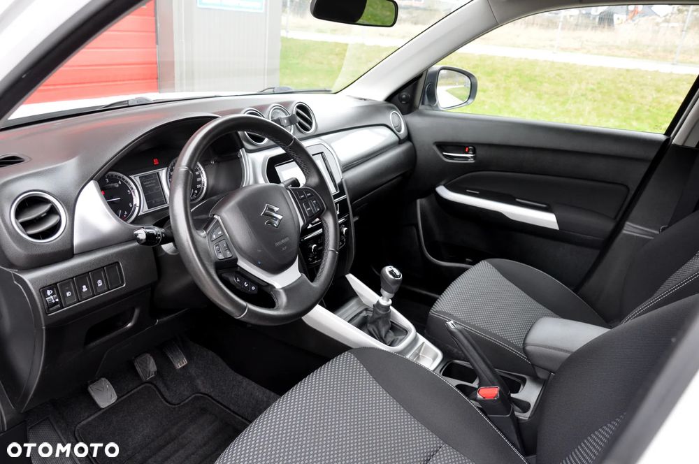 Suzuki Vitara - 23