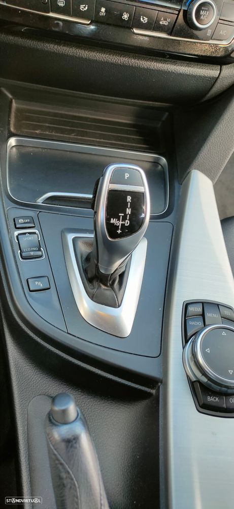 BMW 320 d Line Luxury Auto - 14