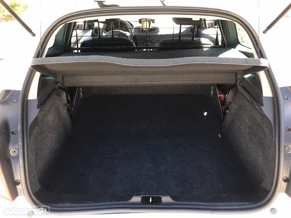 Renault clio - 11