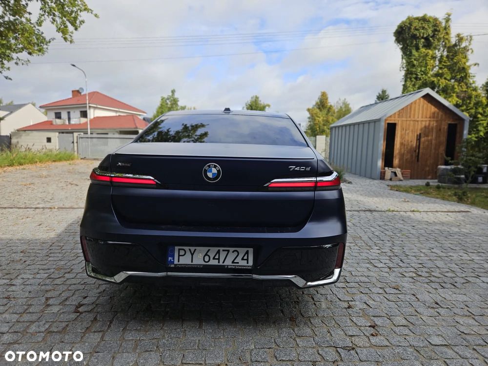 BMW Seria 7 - 11
