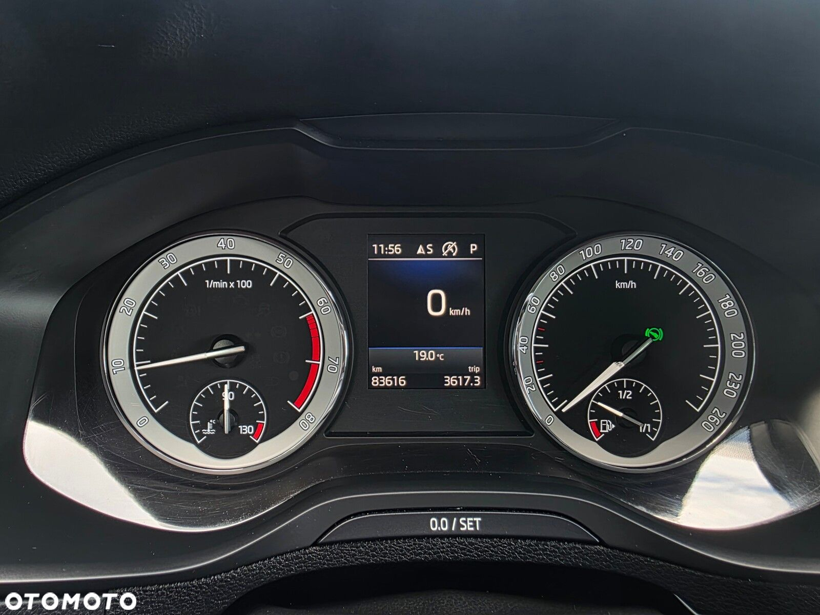 Skoda Karoq 1.5 TSI ACT 4x2 Style DSG - 14