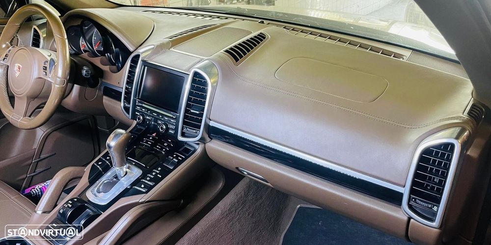 Porsche Cayenne Diesel Tiptronic S - 6