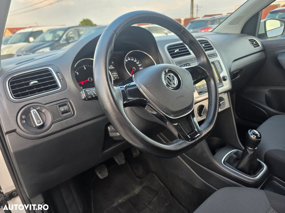 Volkswagen Polo 1.4 TDI (Blue Motion Technology) Highline - 15