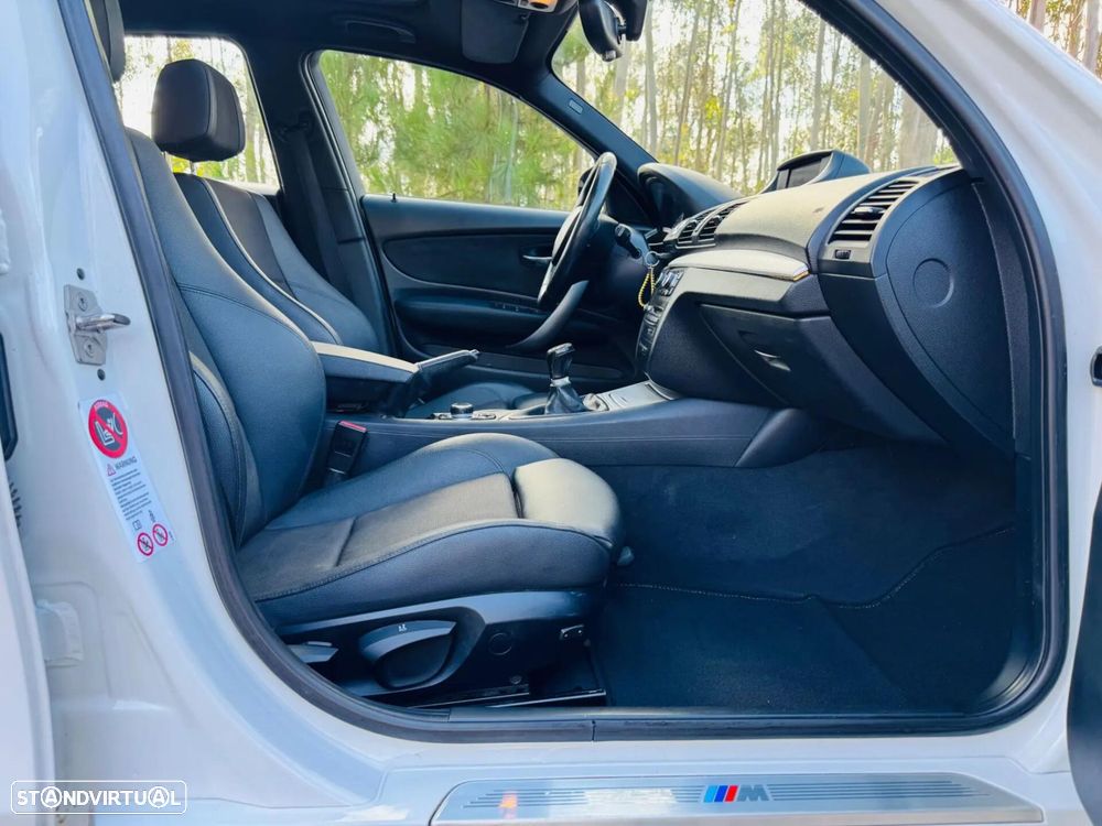 BMW 118 d Pack M - 29