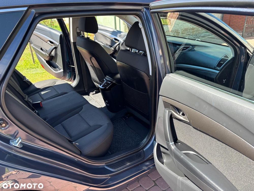 Hyundai i40 1.6 GDI Comfort + - 11