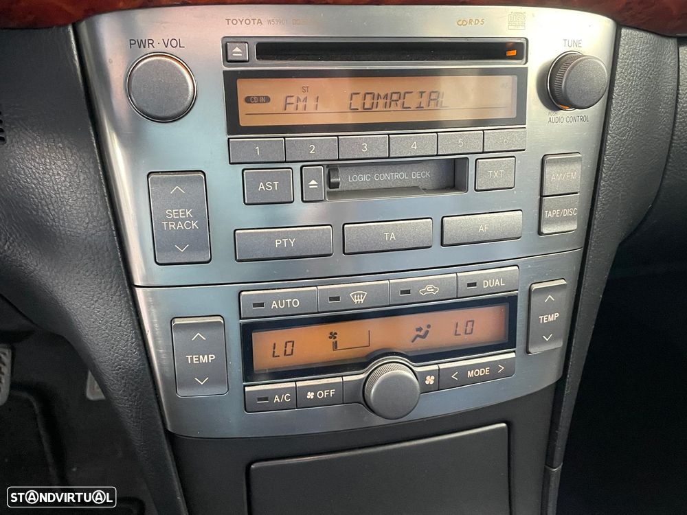 Toyota Avensis SW 2.0 D-4D Executive - 12