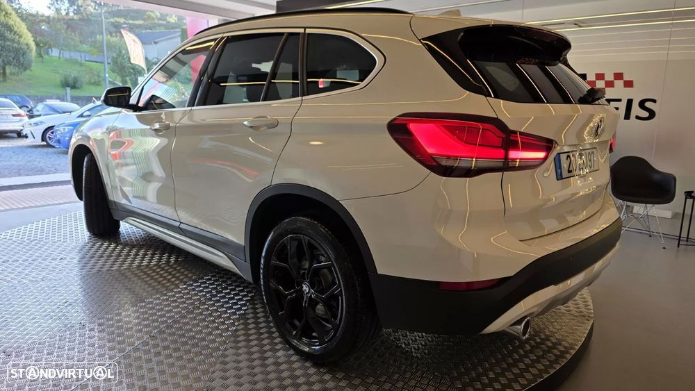 BMW X1 16 d sDrive Auto Line Sport - 18