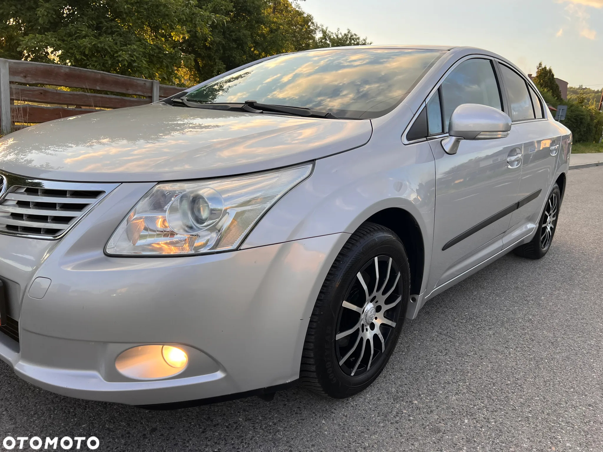 Toyota Avensis 1.8 Luna - 16