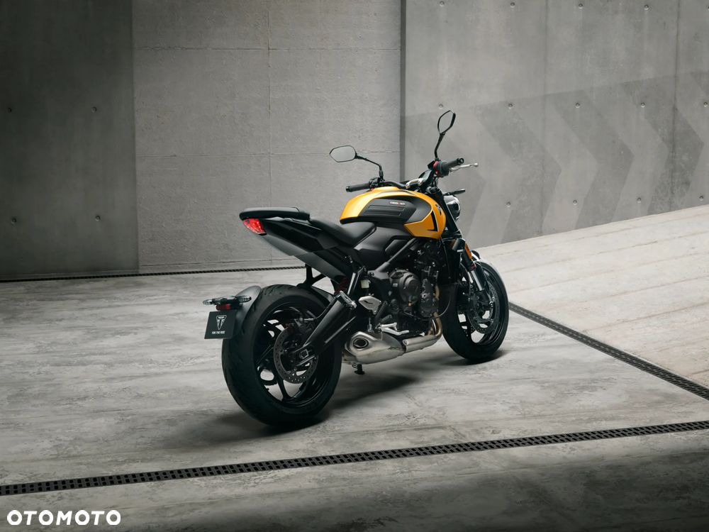 Triumph Trident - 3
