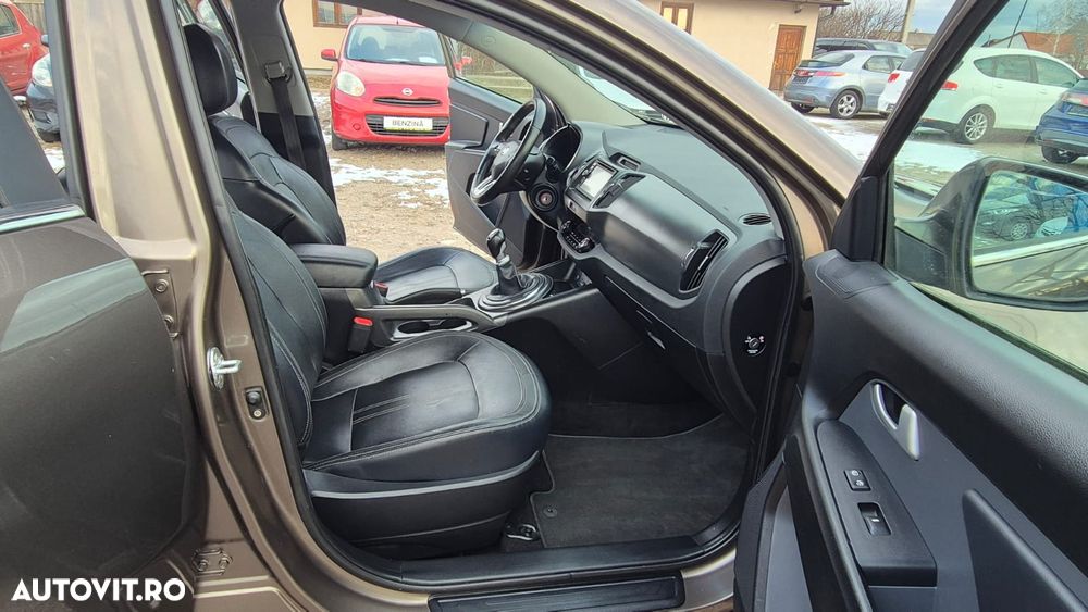 Kia Sportage ver-1-7-crdi-2wd-isg-dream--team-edition - 9