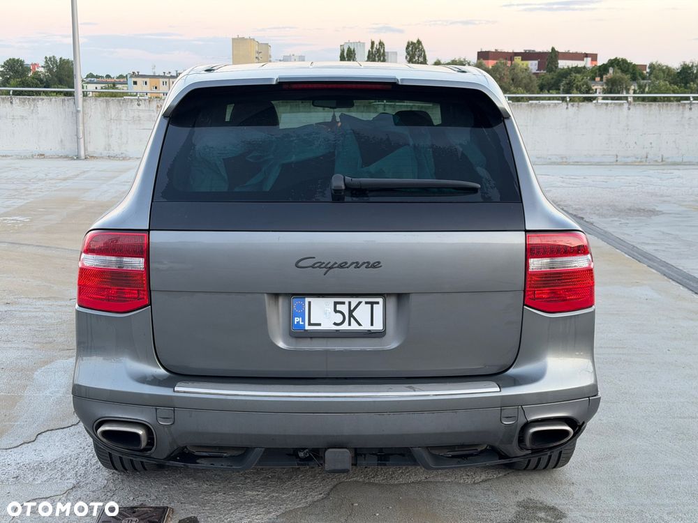 Porsche Cayenne - 6