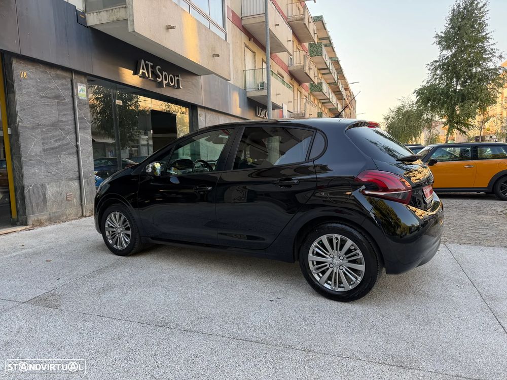Peugeot 208 1.2 PureTech Signature - 16