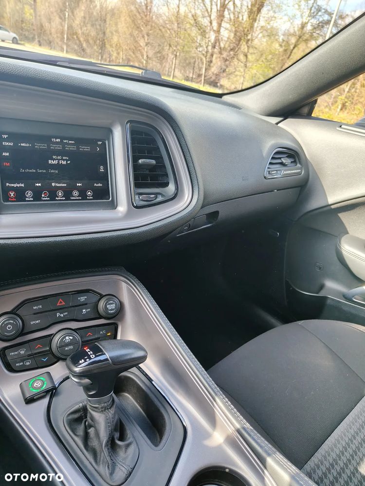 Dodge Challenger - 18