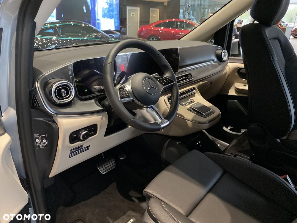 Mercedes-Benz Klasa V - 14