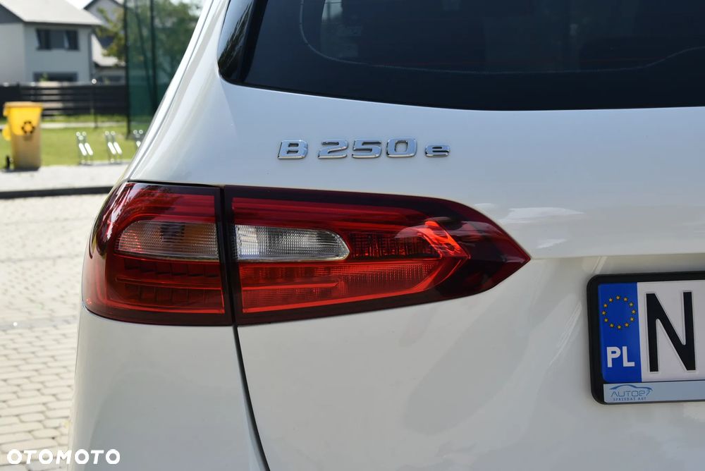 Mercedes-Benz Klasa B 250 e 8G-DCT Style - 22